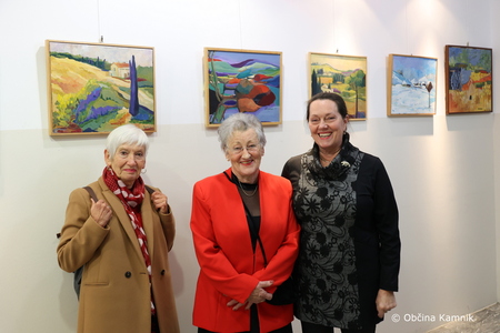 Vse barve Veronike Pogačar.jpg